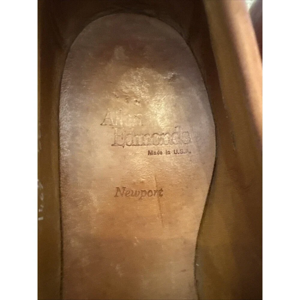 Mens Allen Edmonds “Newport” Size 9D Made In USA